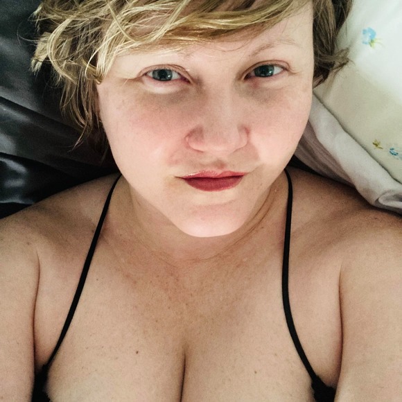 Meet the Posher Other - Meet your Posher, Amanda